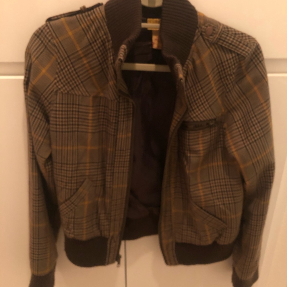 Women’s plaid jacket